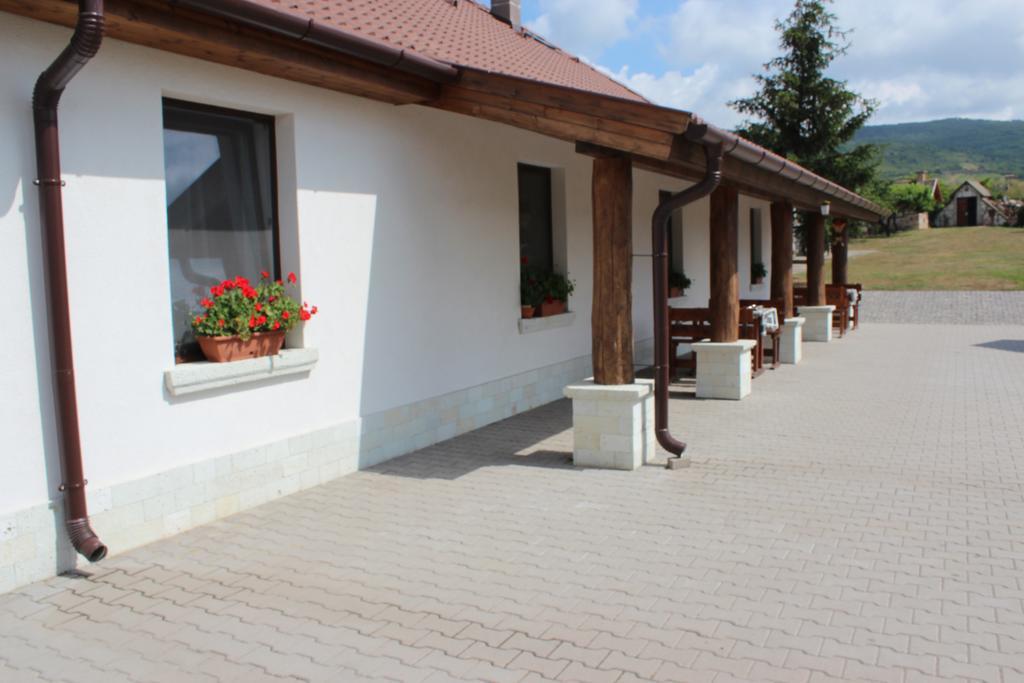 Hotel Pillango Vendeghaz Tállya Exteriér fotografie